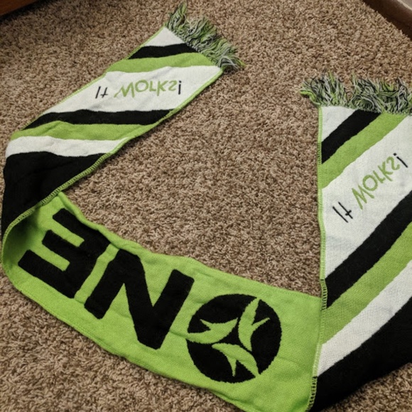 It Works! Scarf - Picture 2 of 2